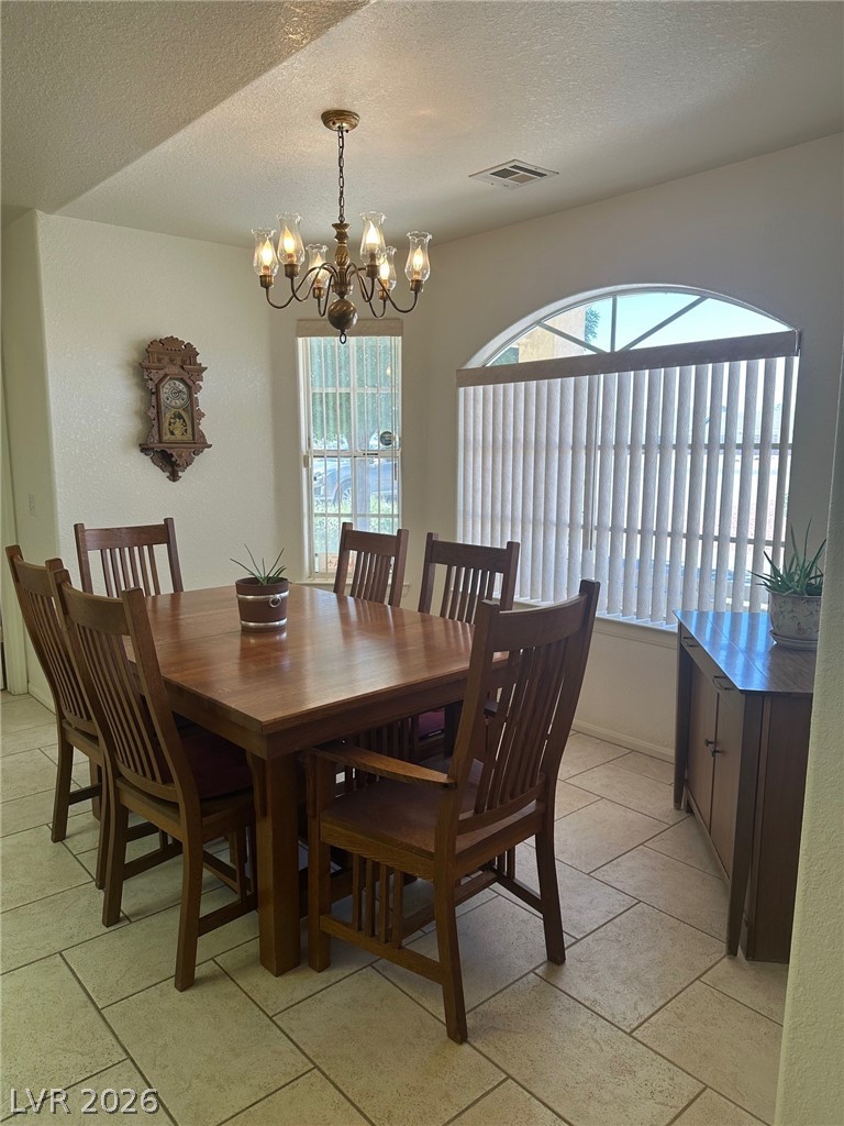 1461 E Elderberry Street