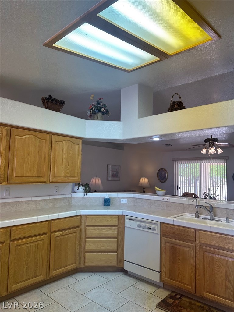 1461 E Elderberry Street