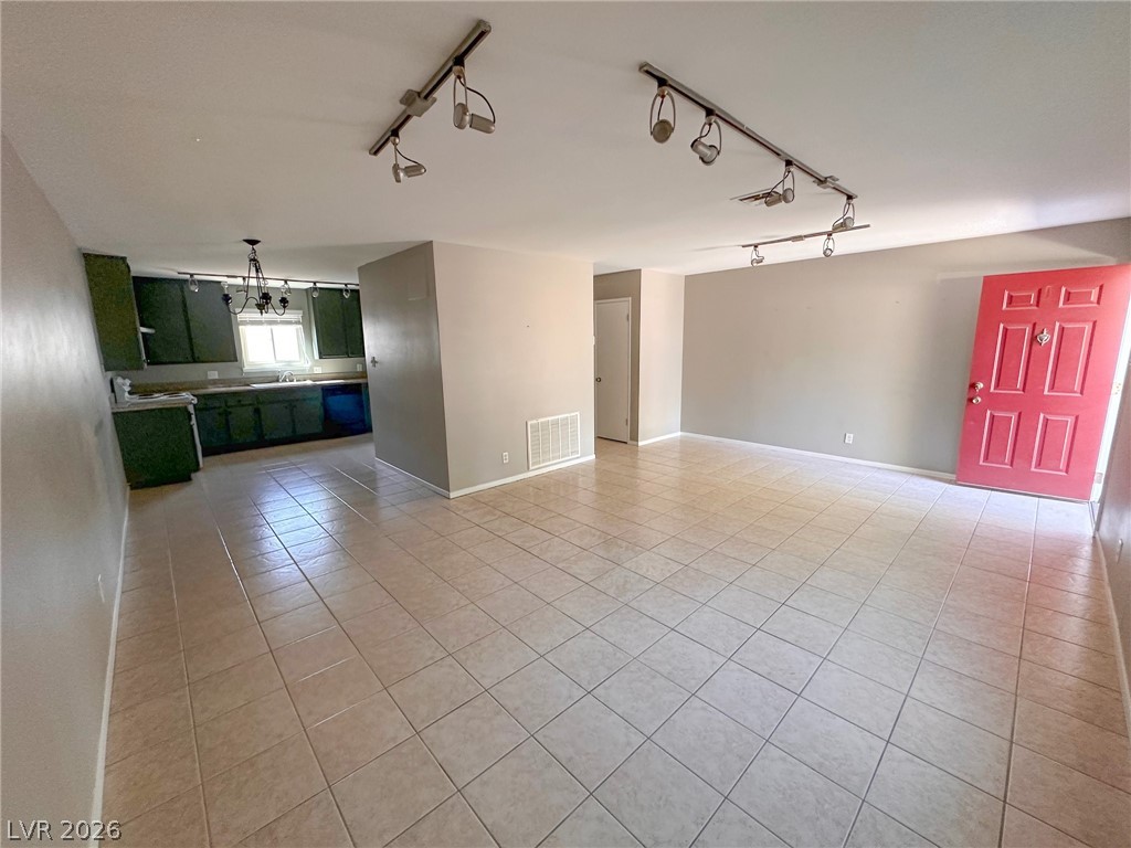 641 Pecos Way