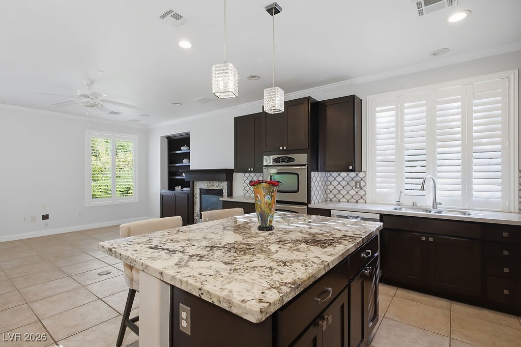 4990 Vincitor Street