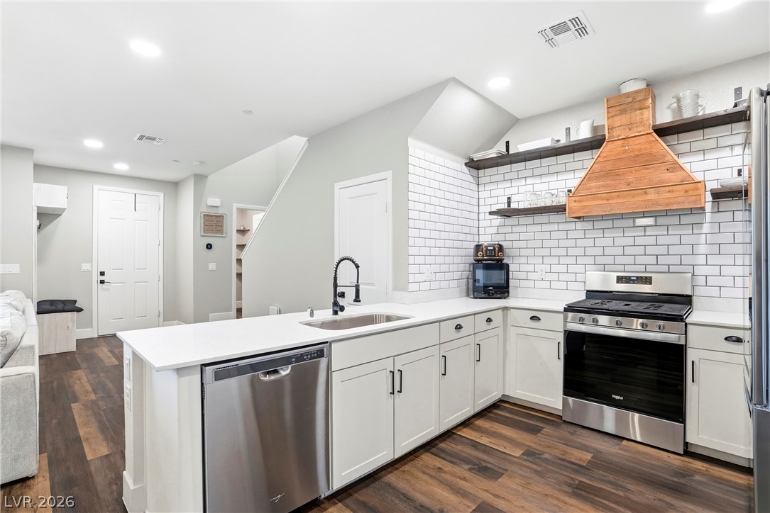 3262 Palindrome Avenue