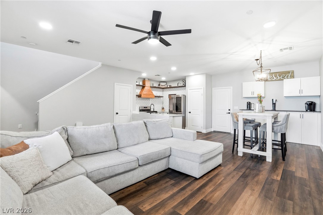 3262 Palindrome Avenue