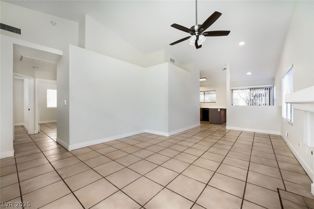2709 Camphor Tree Street
