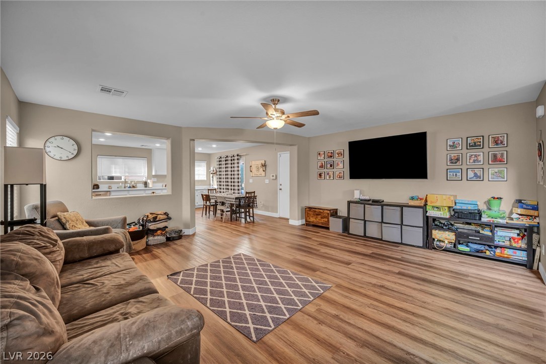 595 Stonehenge Walk Avenue