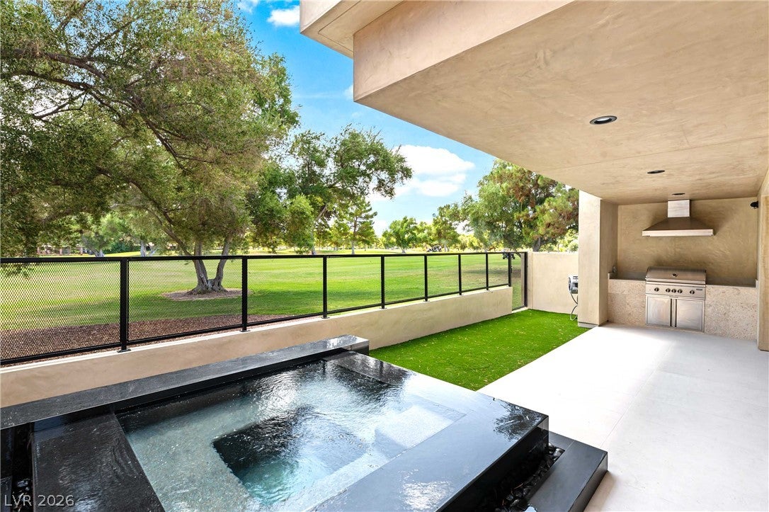 2847 Queens Courtyard Drive