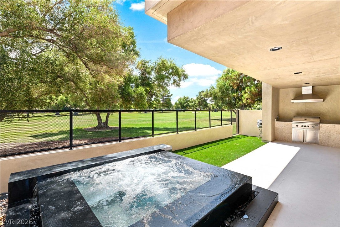 2847 Queens Courtyard Drive