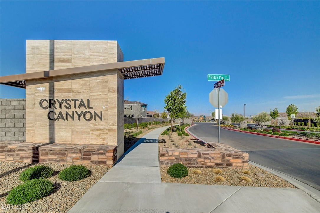 395 Nine Mile Creek Drive, Las Vegas, Nevada image 2