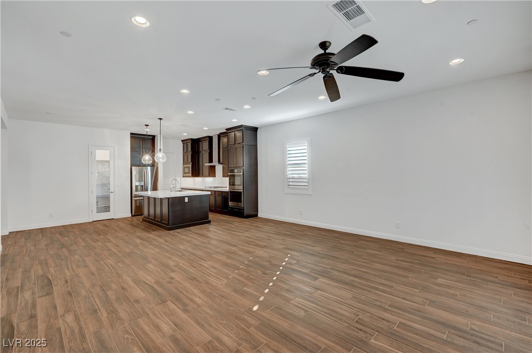 395 Nine Mile Creek Drive, Las Vegas, Nevada image 4
