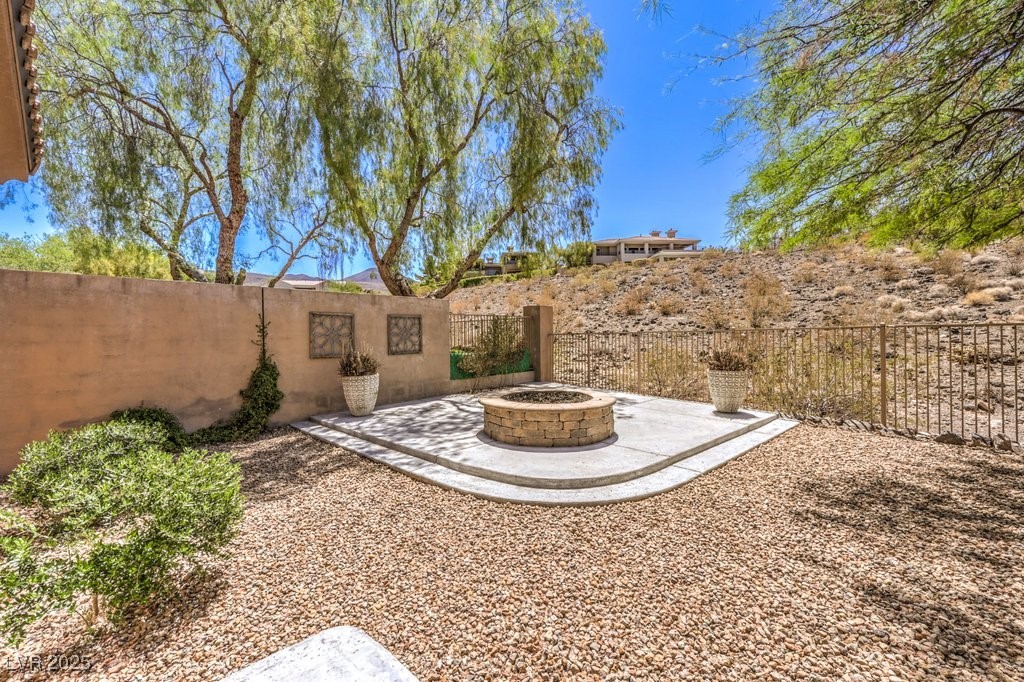 35 Glade Water Drive, Henderson, Nevada image 38