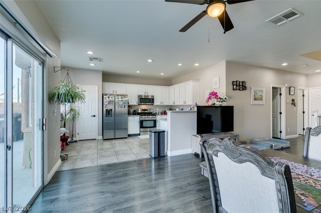 3816 Hollycroft Drive