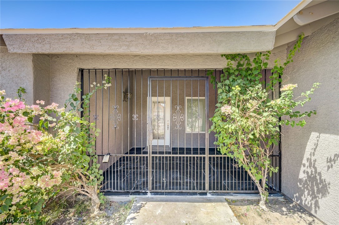 3768 E Russell Road