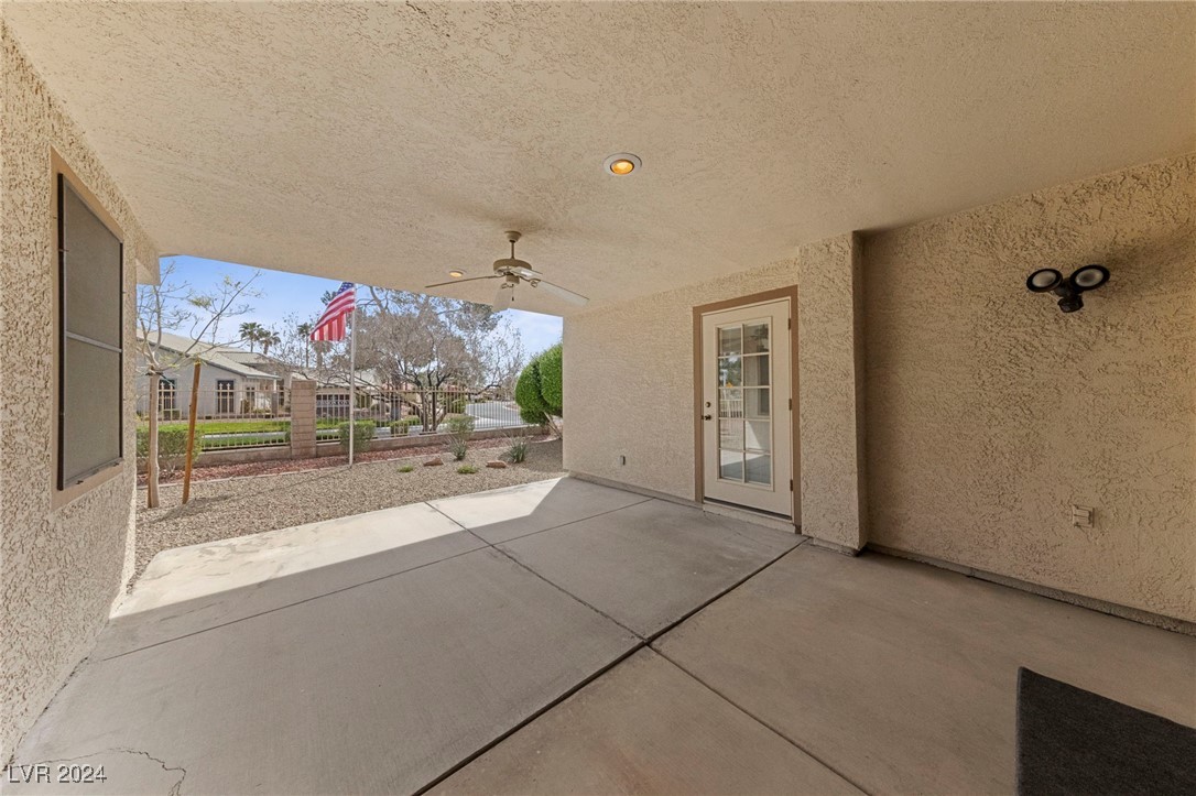 5240 Las Cruces Drive, Las Vegas, Nevada image 4