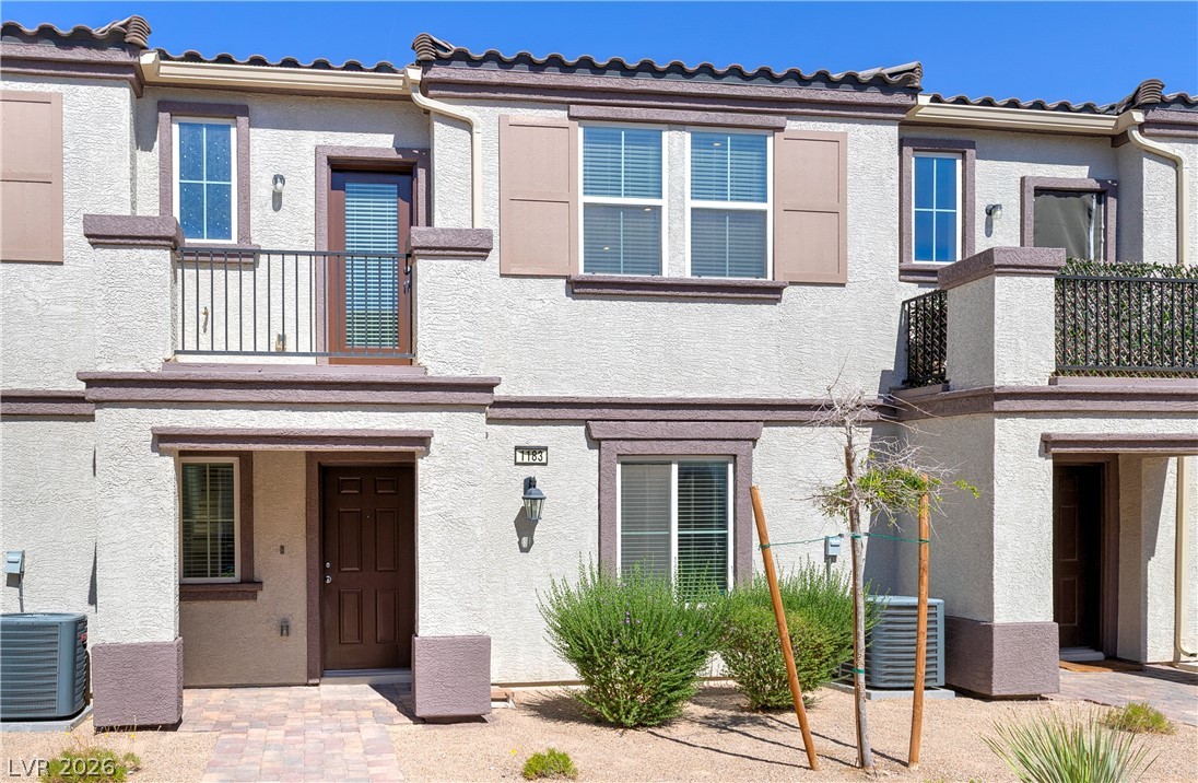 1183 Solano Hills Court