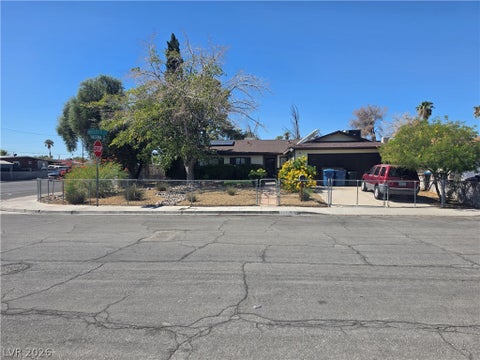 Photo of 5289 Reeder Circle, Las Vegas, NV 89119 (MLS # 2824192)