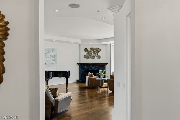 2877 PARADISE RD UNIT 2802, LAS VEGAS, NV 89109 - Image 4cf1e3b279d6ef62f4e3693ea2d9b339/3202278481