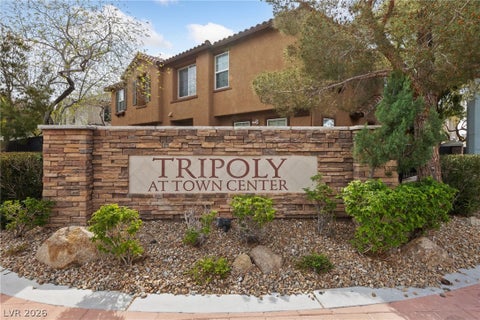 Townhouse For Sale - 9121 Ripple Ridge Avenue #101<br/> Las Vegas, NV 89149