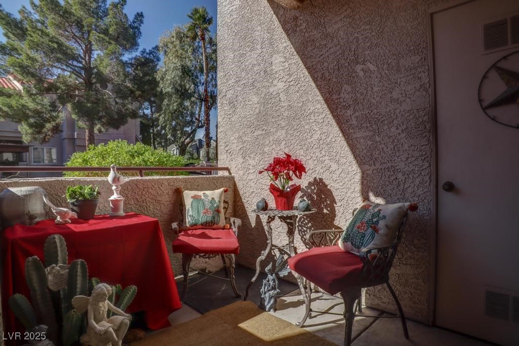 Las Vegas, Nevada 89118, United States, 2 Bedrooms Bedrooms, ,2 BathroomsBathrooms,Residential,Pending,2611