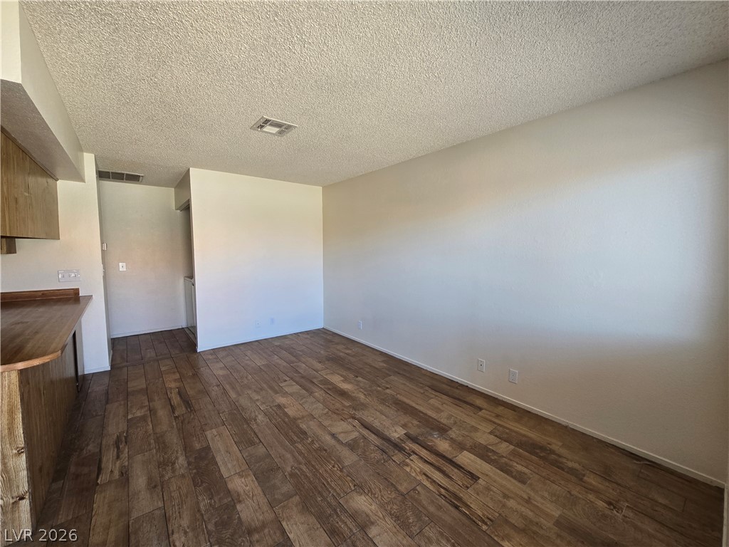 4300 N Lamont Street 201