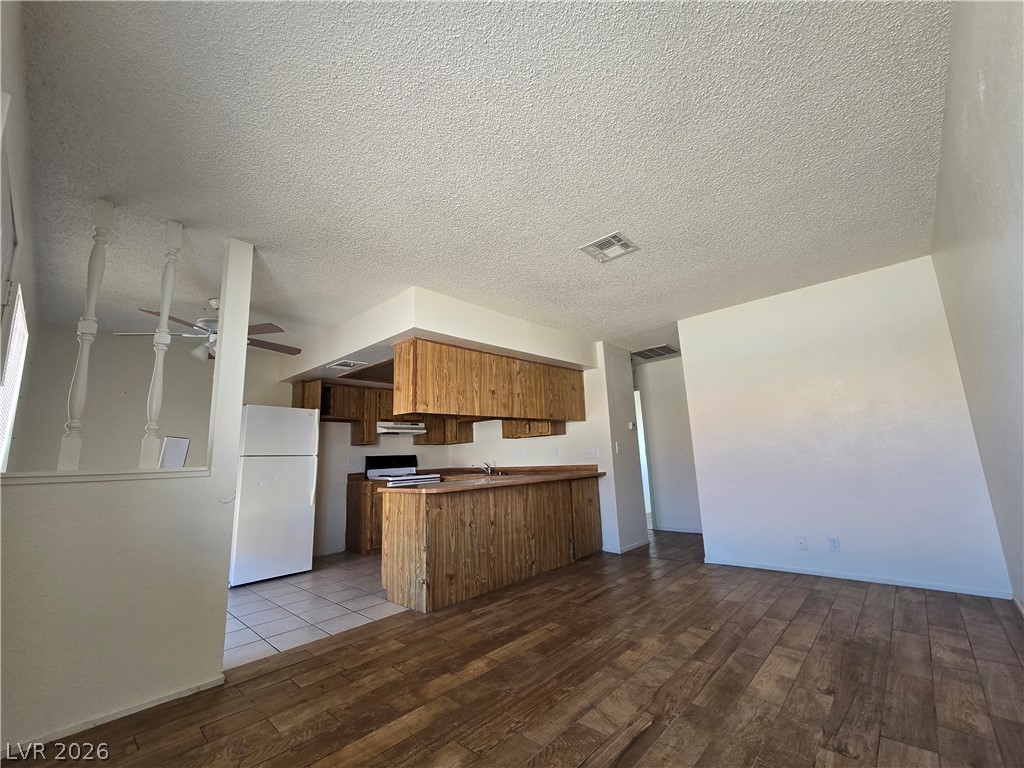 4300 N Lamont Street 201