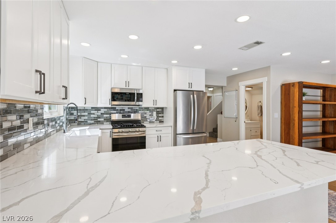 2023 Waverly Circle