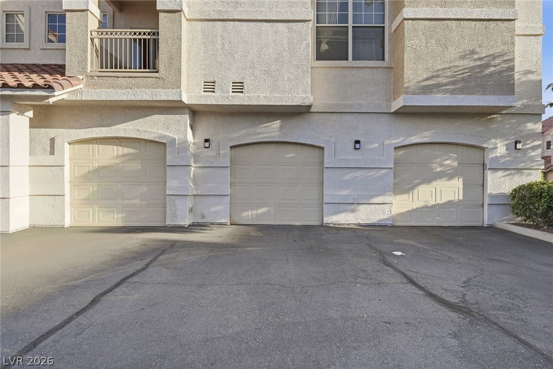 8555 W Russell Road 1048