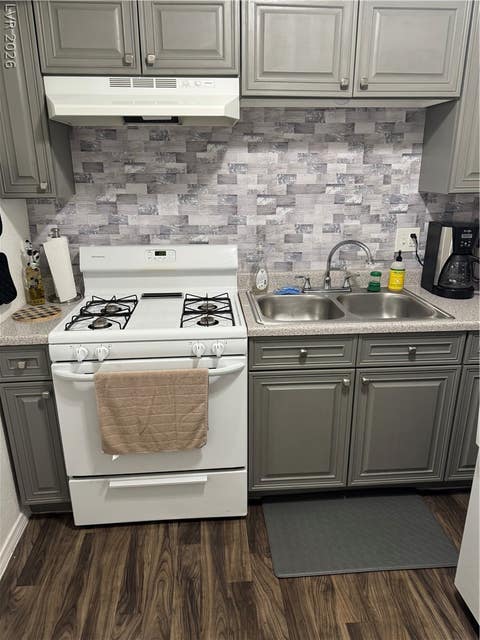 Townhouse For Sale - 3982 Voxna Street<br/> Las Vegas, NV 89119