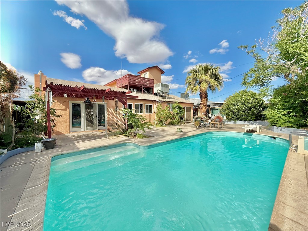 107 Elm Street, Henderson, Nevada image 1
