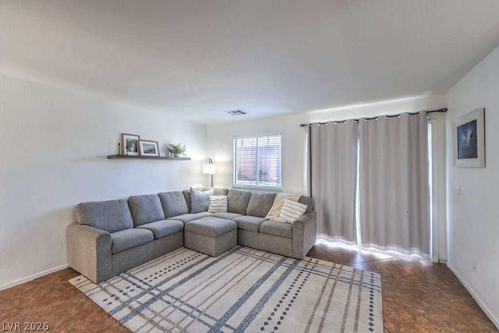 787 Peregrine Falcon Street