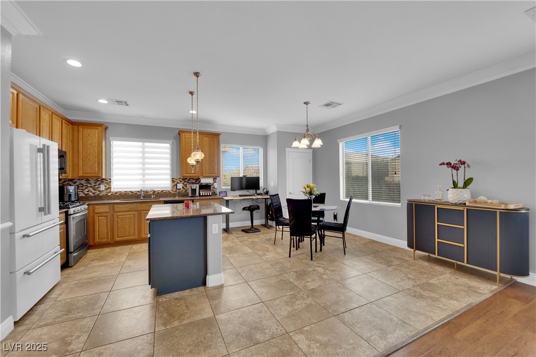 765 Crimson Peak Place, Henderson, Nevada image 6