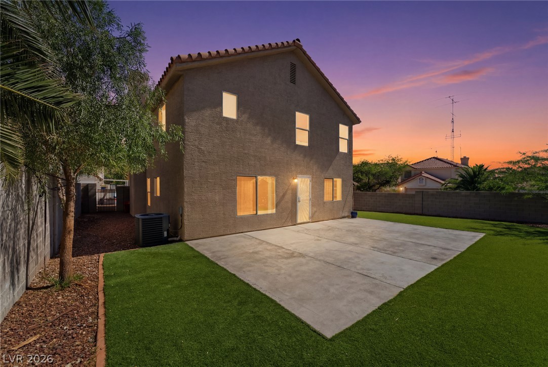 8301 Classic Villa Court