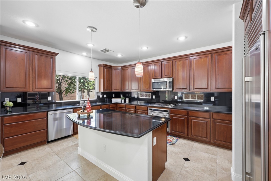 1073 Oak Fair Street