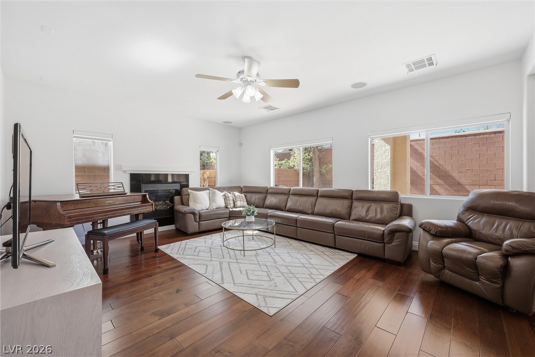 1073 Oak Fair Street