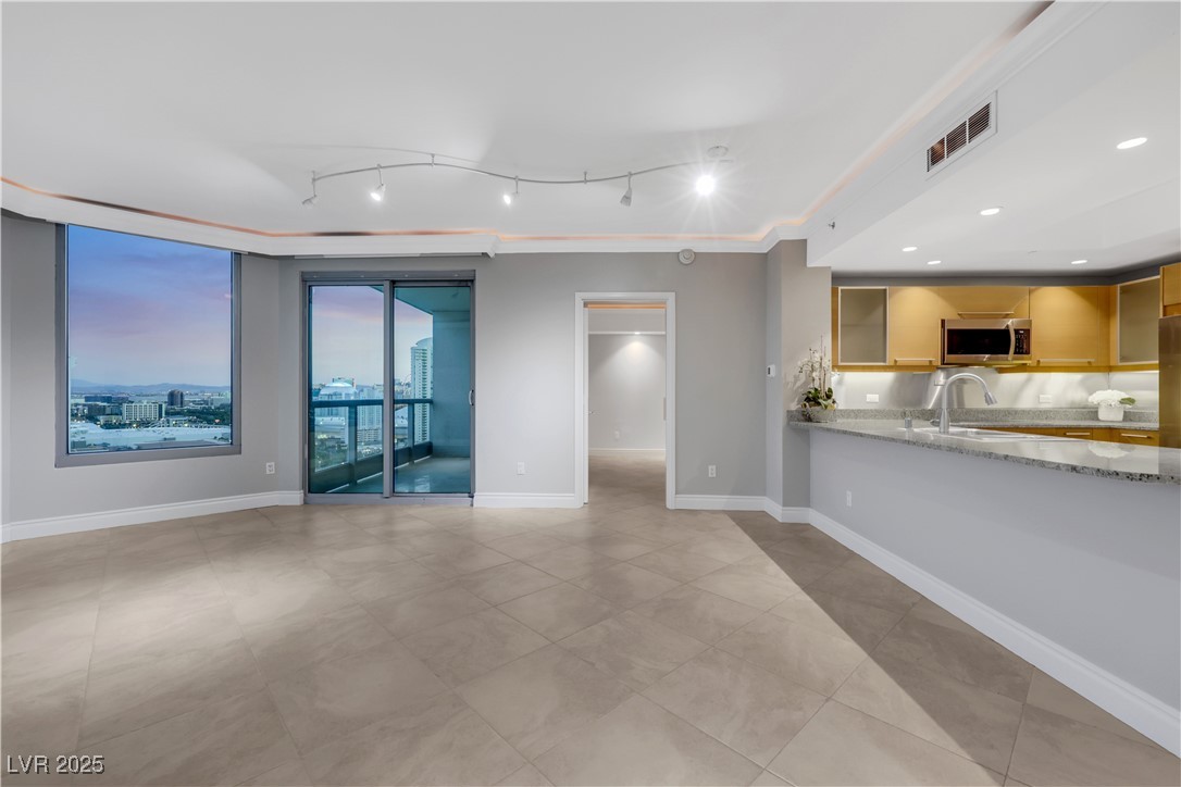 322 Karen Avenue 2501