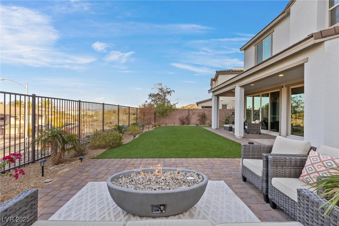 14 Parco Fiore Court