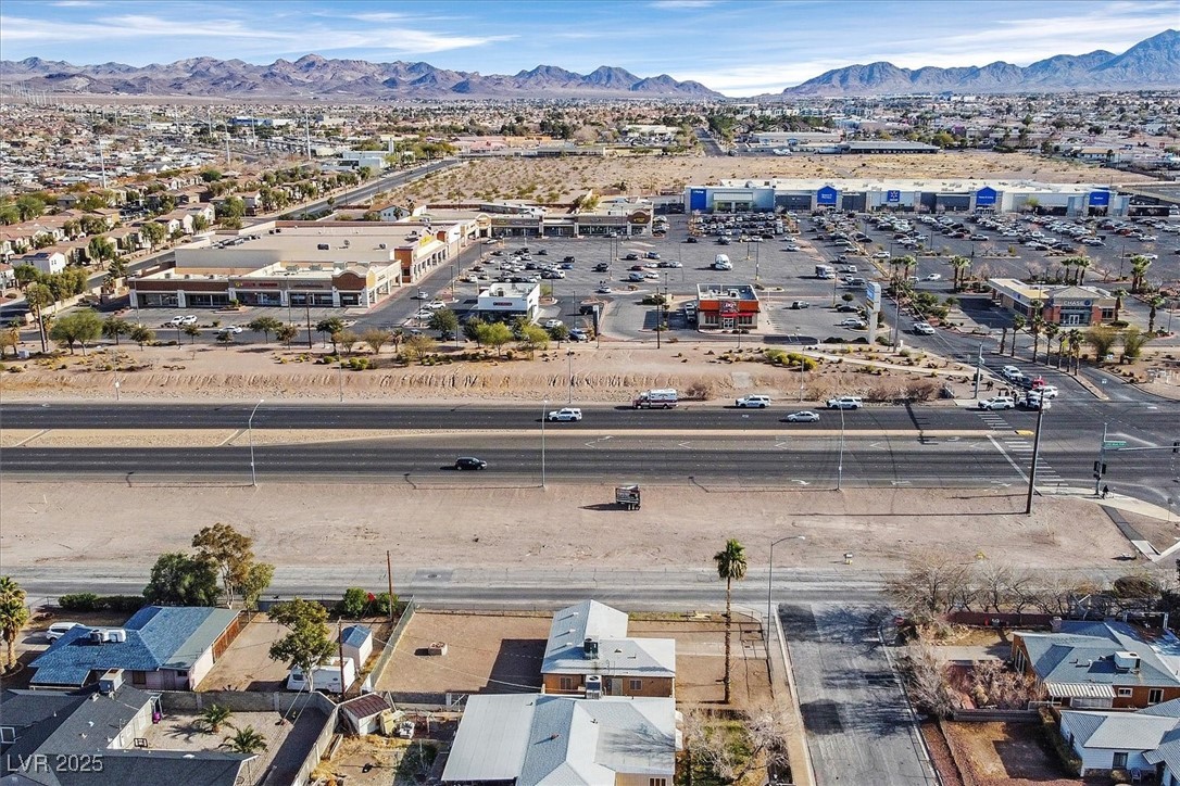 Henderson, Nevada 89015, United States, 3 Bedrooms Bedrooms, ,1 BathroomBathrooms,Residential,Pending,3108