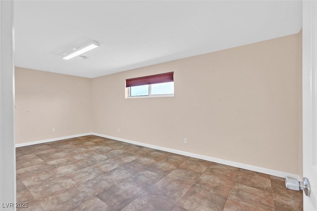 Henderson, Nevada 89015, United States, 3 Bedrooms Bedrooms, ,1 BathroomBathrooms,Residential,Pending,3108