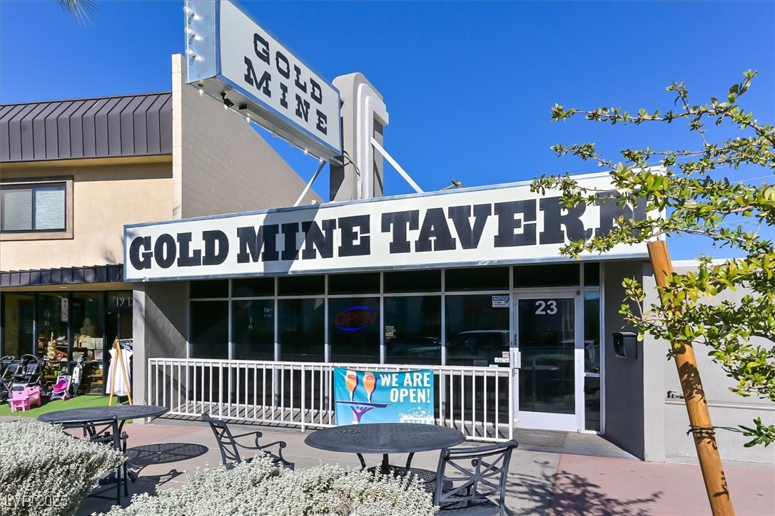 Henderson, Nevada 89015, United States, 3 Bedrooms Bedrooms, ,1 BathroomBathrooms,Residential,Pending,3108