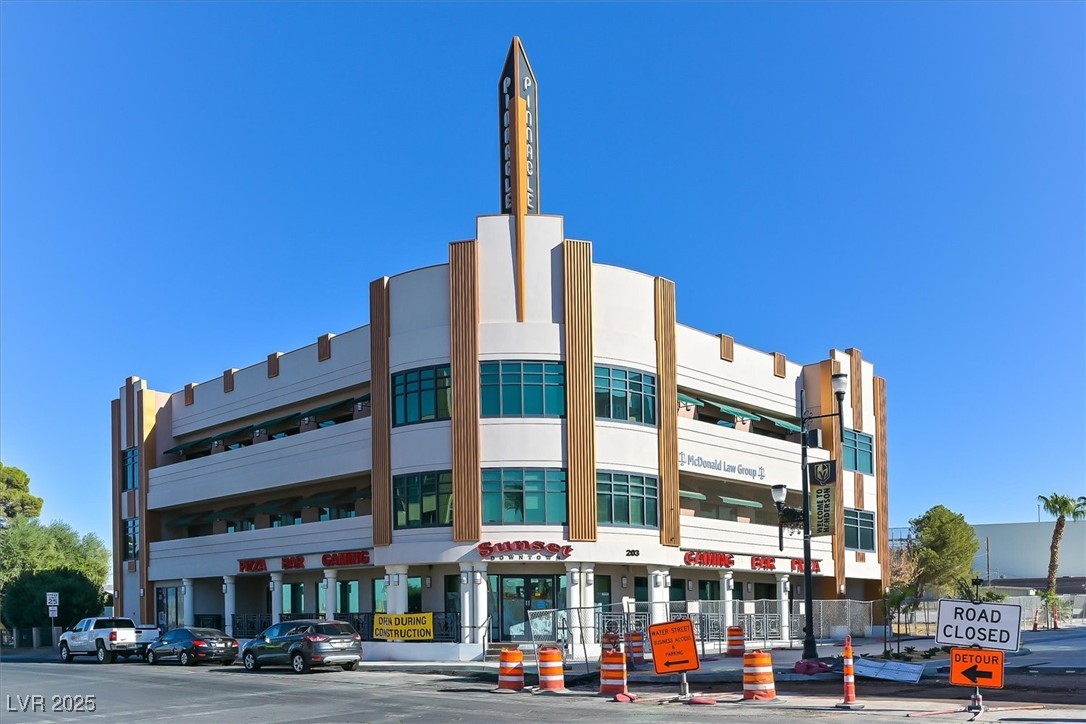 Henderson, Nevada 89015, United States, 3 Bedrooms Bedrooms, ,1 BathroomBathrooms,Residential,Pending,3108