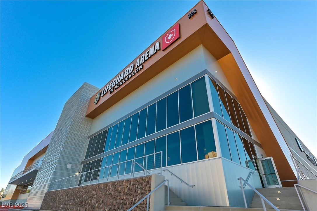 Henderson, Nevada 89015, United States, 3 Bedrooms Bedrooms, ,1 BathroomBathrooms,Residential,Pending,3108