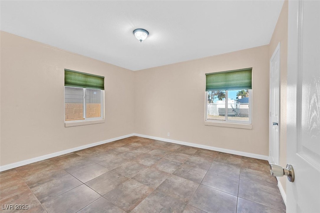 Henderson, Nevada 89015, United States, 3 Bedrooms Bedrooms, ,1 BathroomBathrooms,Residential,Pending,3108