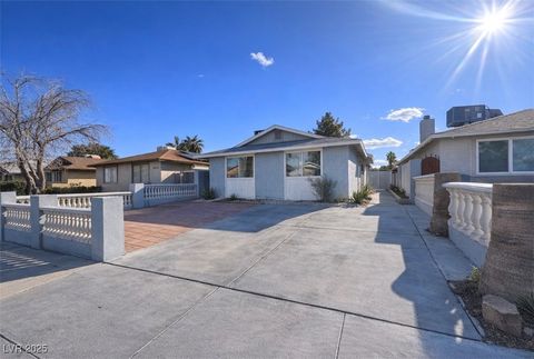 Photo of 4539 Bingham Avenue, Las Vegas, NV 89110 (MLS # 2743008)