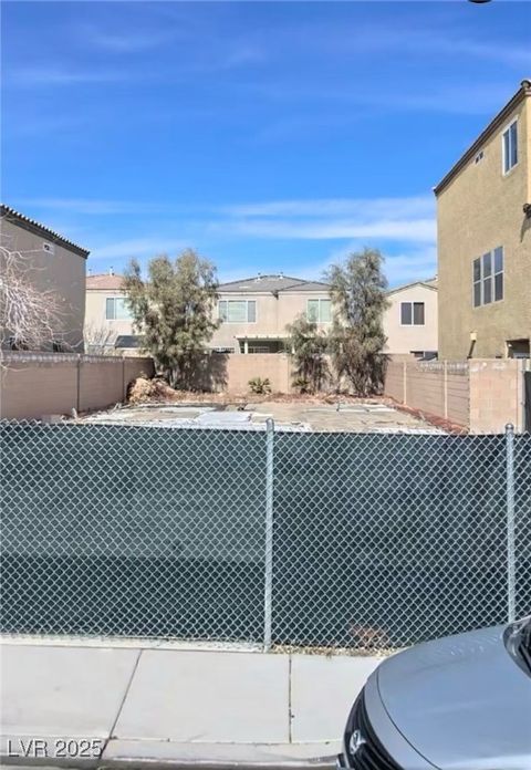 9098 Iron Cactus Avenue Las Vegas NV 89148