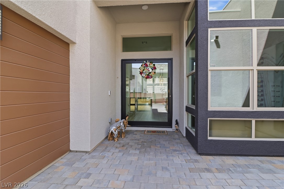 6880 Equinox Cliff Street