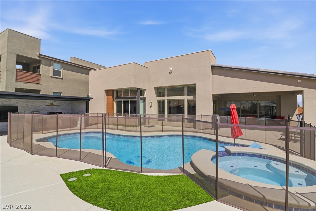 6880 Equinox Cliff Street