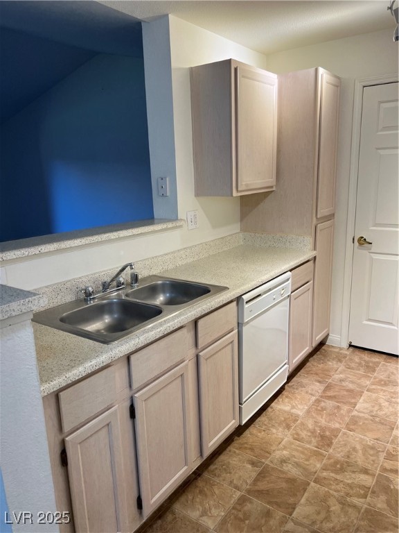231 W Horizon Ridge Parkway 2722