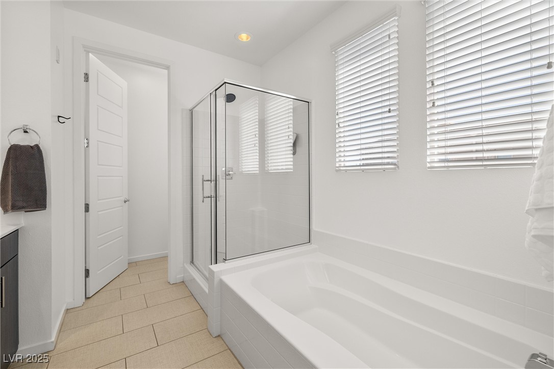 Las Vegas, Nevada 89135, United States, 3 Bedrooms Bedrooms, ,3 BathroomsBathrooms,Residential,Active,196211