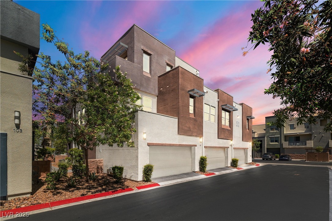 Las Vegas, Nevada 89135, United States, 3 Bedrooms Bedrooms, ,3 BathroomsBathrooms,Residential,Active,196211