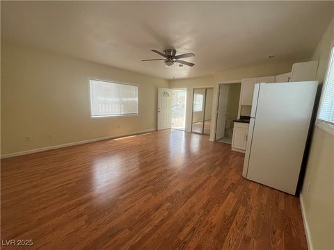 331 S 9th Street 4 Las Vegas NV 89101
