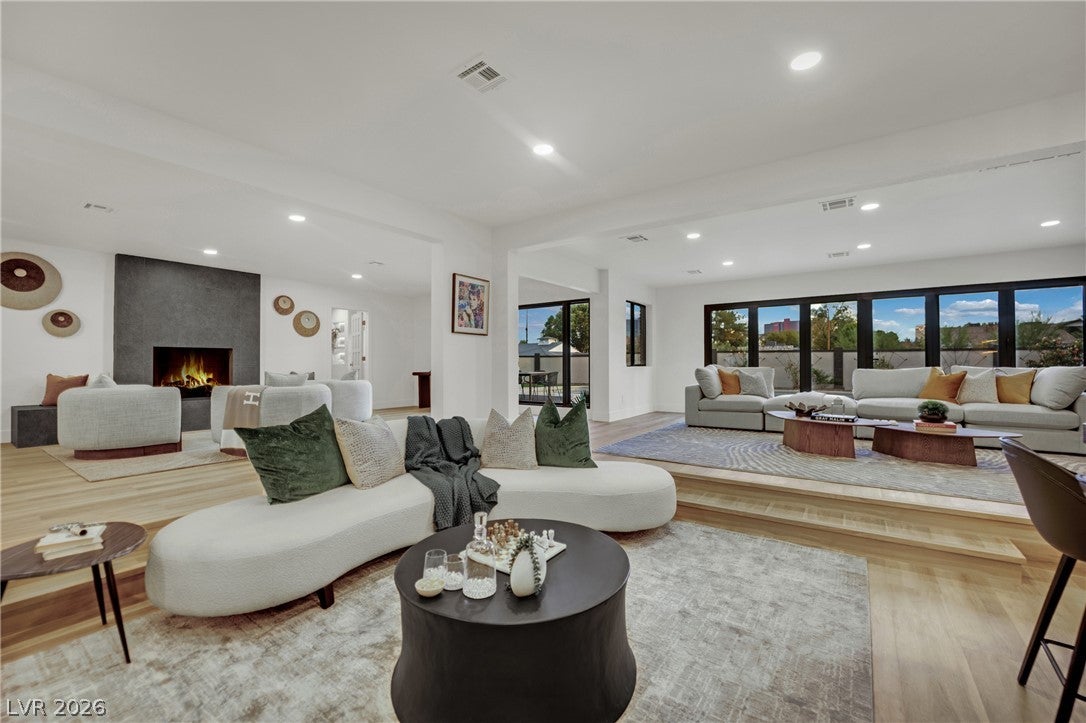 Properties 4 1244 Park Circle