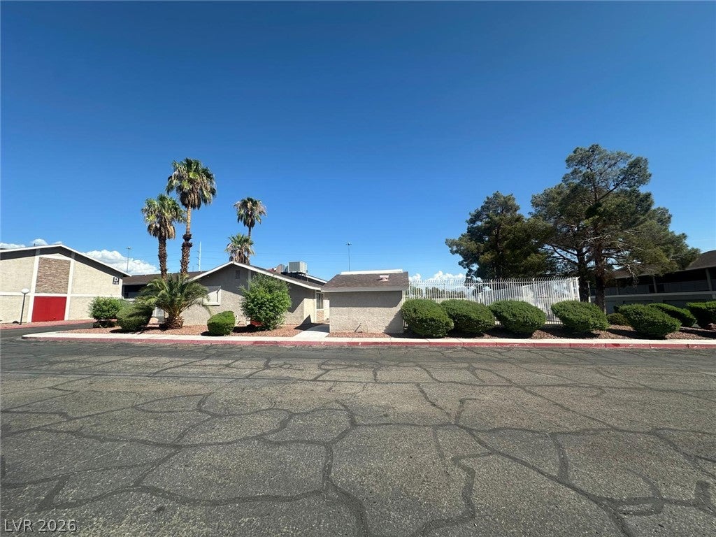 100 S Crestline Drive 56